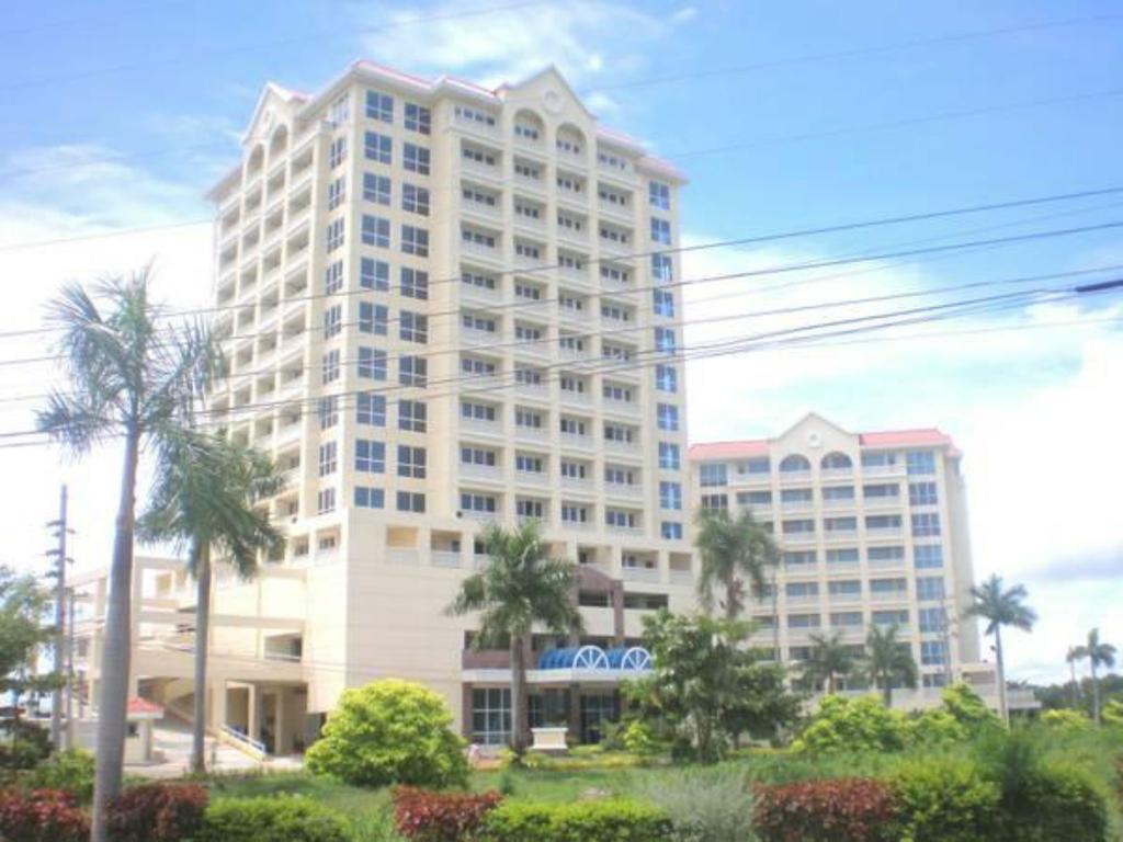 La Mirada Residence , Large 1 Bedroom Condo, Beaches , 3 Pools, Ocean Views, Fast Wifi, Netflix, Breakfast Included Lapu-Lapu City Quarto foto
